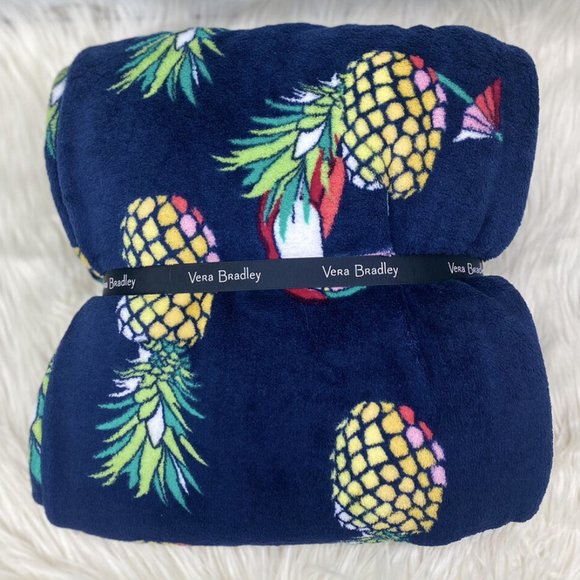 Vera Bradley Plush Throw Blanket in Fleece Toucan Party Oversized 80" x 50" NWT - Picture 4 of 6